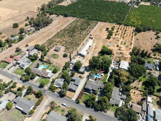 1660 N White Ln, Stockton, CA 95215
