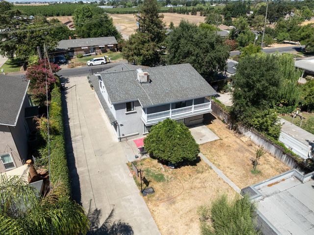 1660 N White Ln, Stockton, CA 95215