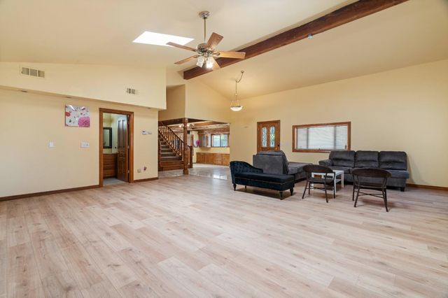 1660 N White Ln, Stockton, CA 95215