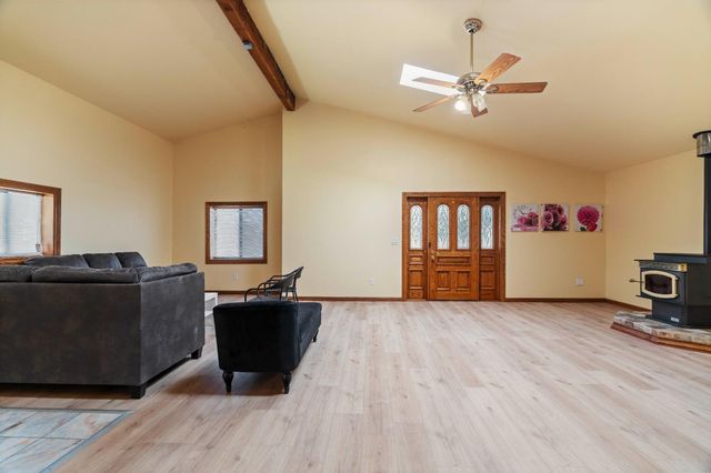 1660 N White Ln, Stockton, CA 95215