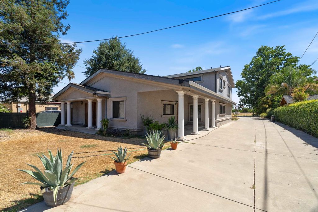 1660 N White Ln, Stockton, CA 95215