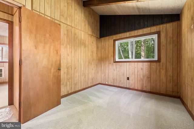 8297 SQUIRES LN, Warrenton, VA 20187