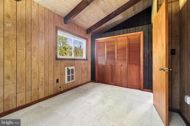 8297 SQUIRES LN, Warrenton, VA 20187