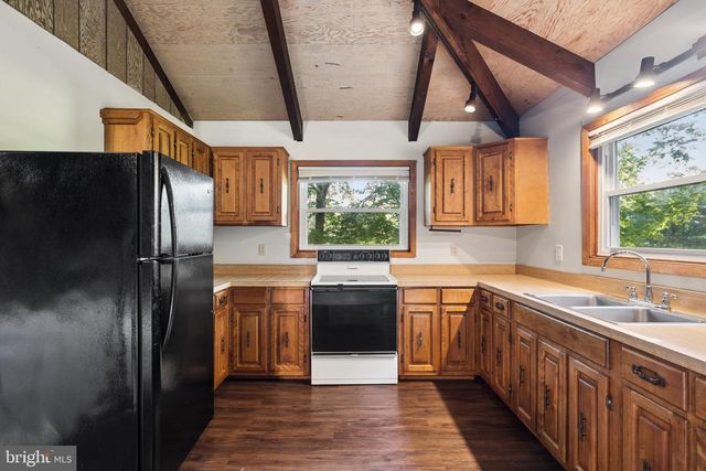 8297 SQUIRES LN, Warrenton, VA 20187