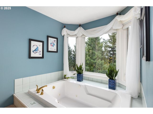 9676 Se CHULA VISTA Ct, Happy Valley, OR 97086