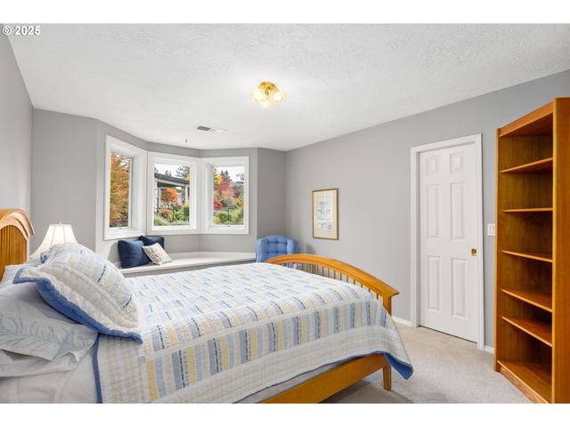 9676 Se CHULA VISTA Ct, Happy Valley, OR 97086