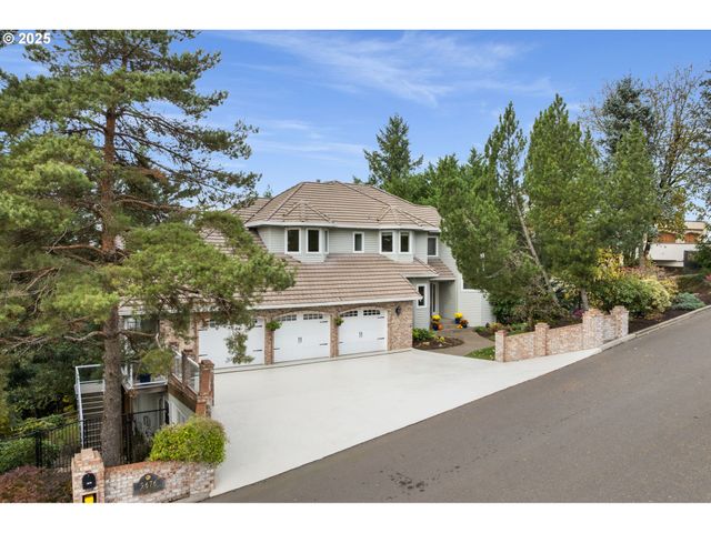 9676 Se CHULA VISTA Ct, Happy Valley, OR 97086