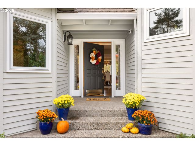9676 Se CHULA VISTA Ct, Happy Valley, OR 97086