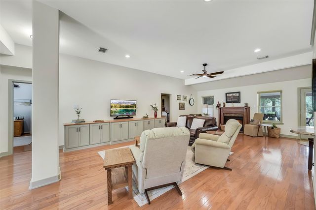 35 Blush Hill Drive, Conroe, TX 77304