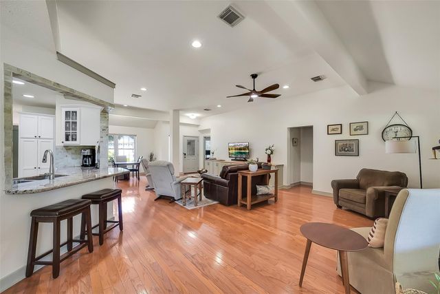 35 Blush Hill Drive, Conroe, TX 77304