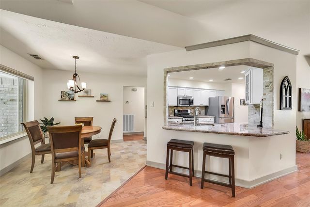 35 Blush Hill Drive, Conroe, TX 77304