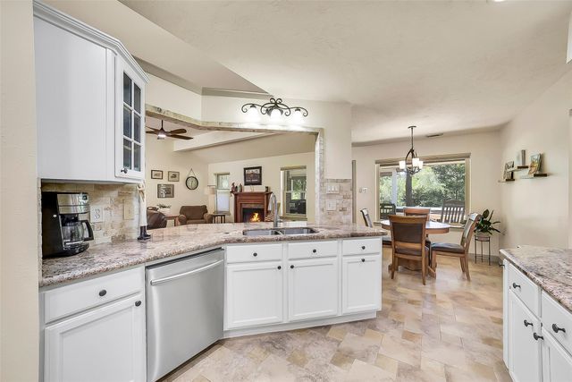 35 Blush Hill Drive, Conroe, TX 77304