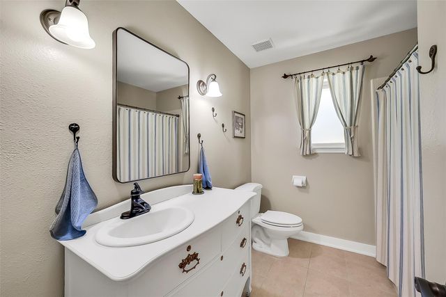 35 Blush Hill Drive, Conroe, TX 77304