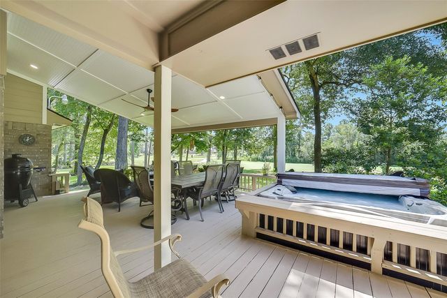 35 Blush Hill Drive, Conroe, TX 77304