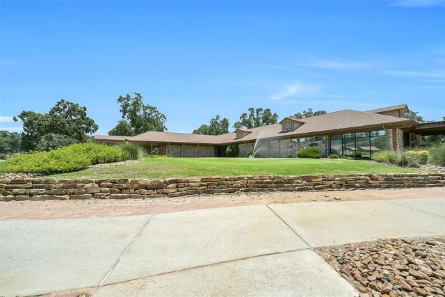 35 Blush Hill Drive, Conroe, TX 77304