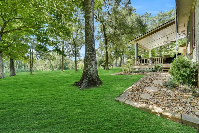 35 Blush Hill Drive, Conroe, TX 77304