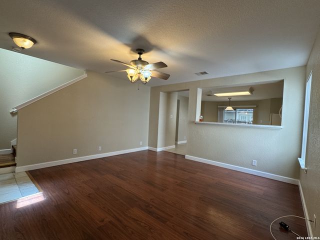 861 Barrel Pt, San Antonio, TX 78251