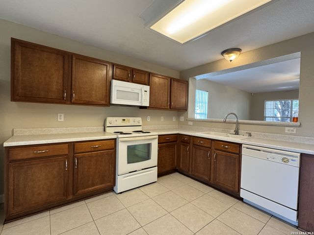 861 Barrel Pt, San Antonio, TX 78251
