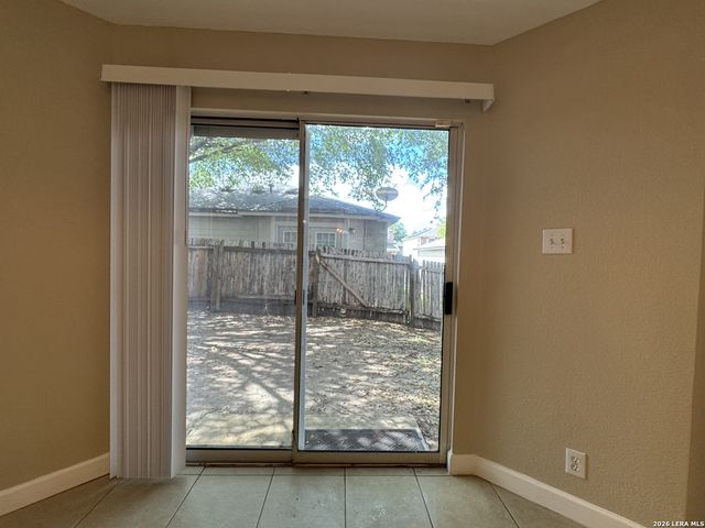 861 Barrel Pt, San Antonio, TX 78251