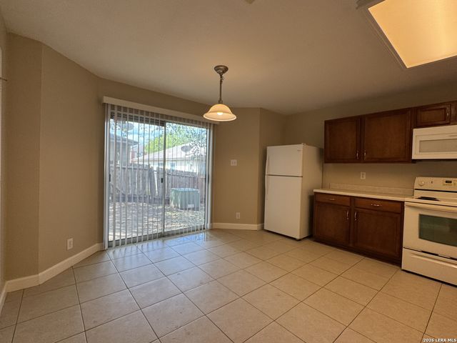 861 Barrel Pt, San Antonio, TX 78251