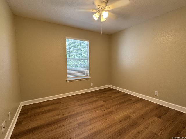 861 Barrel Pt, San Antonio, TX 78251