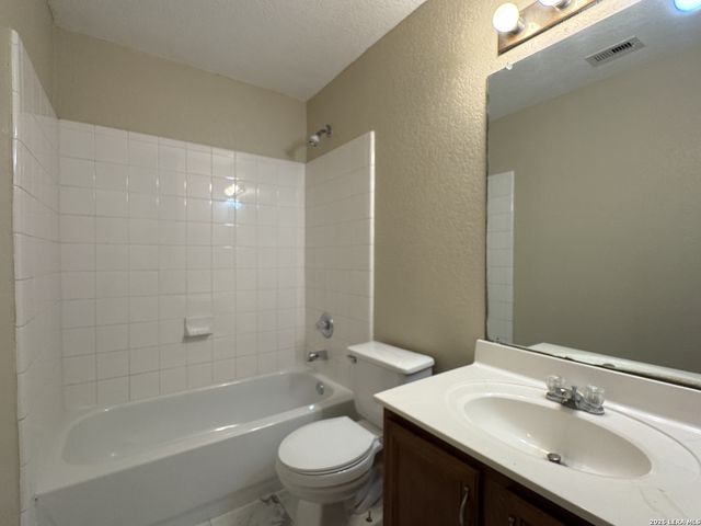 861 Barrel Pt, San Antonio, TX 78251