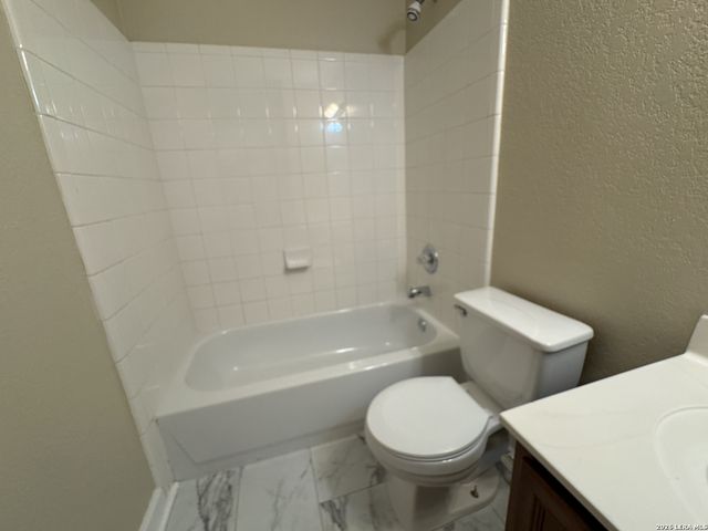 861 Barrel Pt, San Antonio, TX 78251