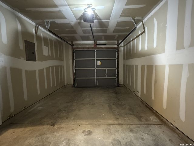 861 Barrel Pt, San Antonio, TX 78251