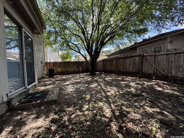 861 Barrel Pt, San Antonio, TX 78251
