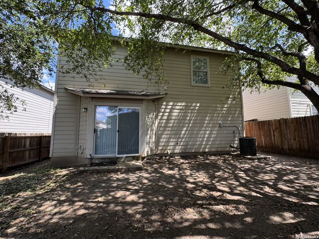 861 Barrel Pt, San Antonio, TX 78251