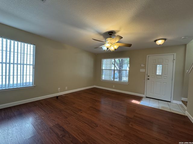 861 Barrel Pt, San Antonio, TX 78251