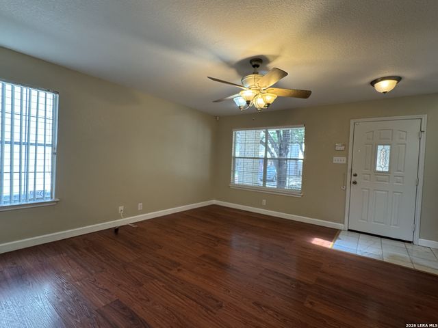861 Barrel Pt, San Antonio, TX 78251