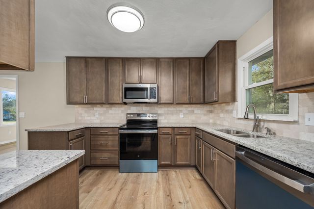 130 Meadowbrook Dr, Woodbury, TN 37190