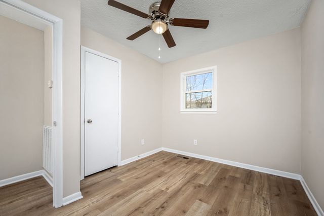 130 Meadowbrook Dr, Woodbury, TN 37190