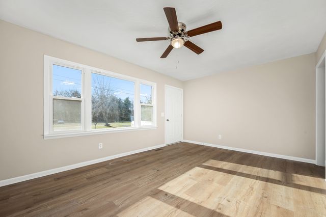 130 Meadowbrook Dr, Woodbury, TN 37190