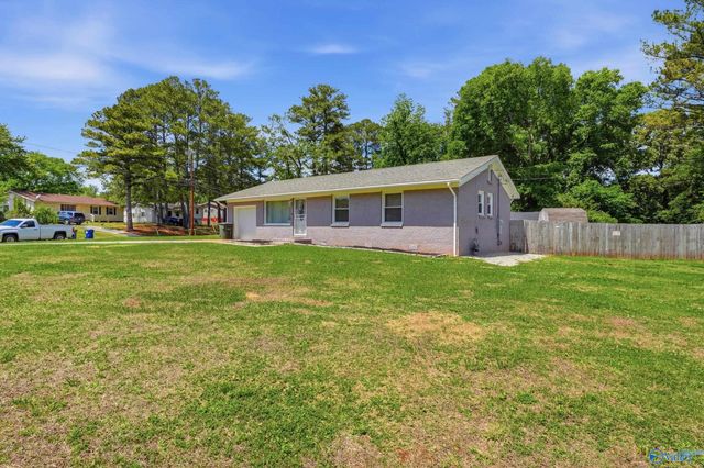 3400 Freda Lane NW, Huntsville, AL 35810