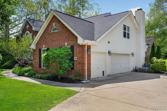 10 Arbor Road, Olivette, MO 63132