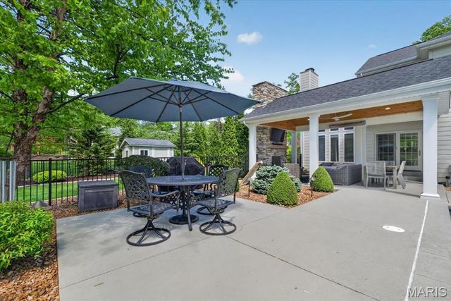 10 Arbor Road, Olivette, MO 63132