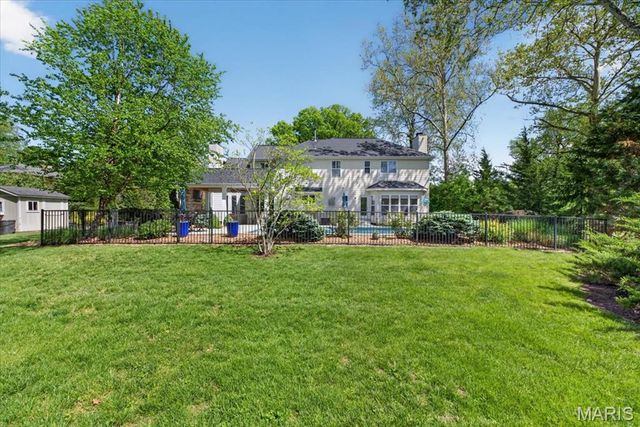 10 Arbor Road, Olivette, MO 63132