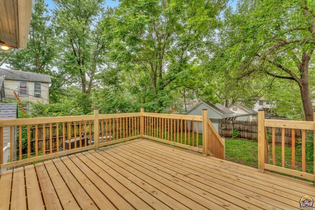 1631 SW Western AVE, Topeka, KS 66604