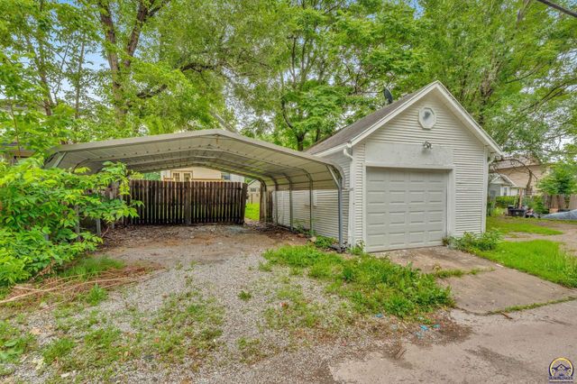 1631 SW Western AVE, Topeka, KS 66604