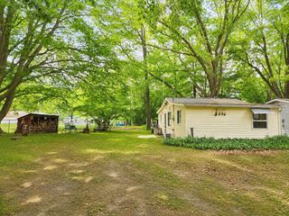 6242 Beech Drive, Lake, MI 48632