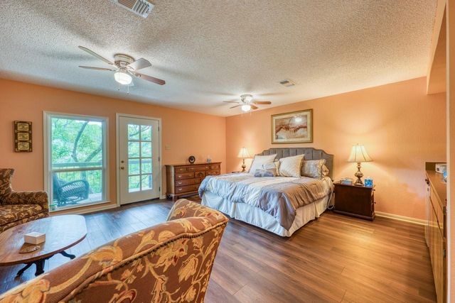 801 Grassy Knoll B, Horseshoe Bay, TX 78657