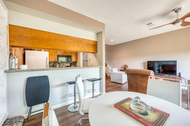 801 Grassy Knoll B, Horseshoe Bay, TX 78657