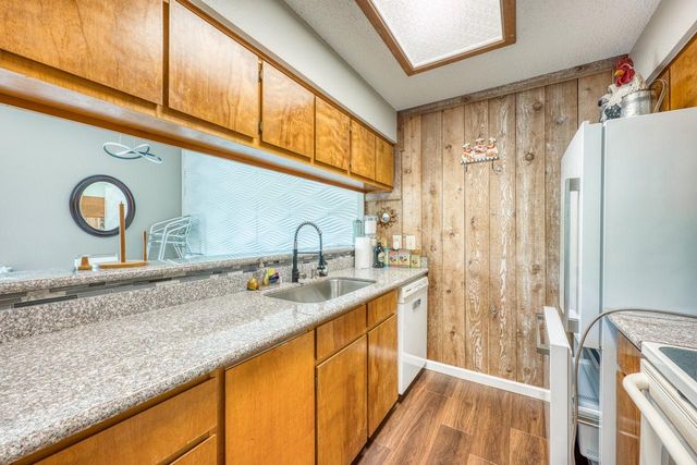 801 Grassy Knoll B, Horseshoe Bay, TX 78657