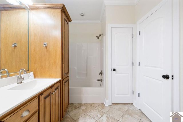 3250 Madison Street, Paducah, KY 42001