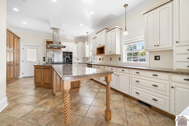 3250 Madison Street, Paducah, KY 42001