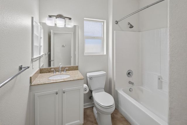 593 Orchid Ln, Lincoln, CA 95648