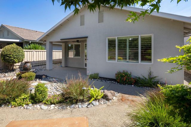 593 Orchid Ln, Lincoln, CA 95648