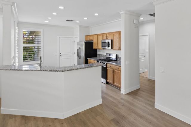 593 Orchid Ln, Lincoln, CA 95648